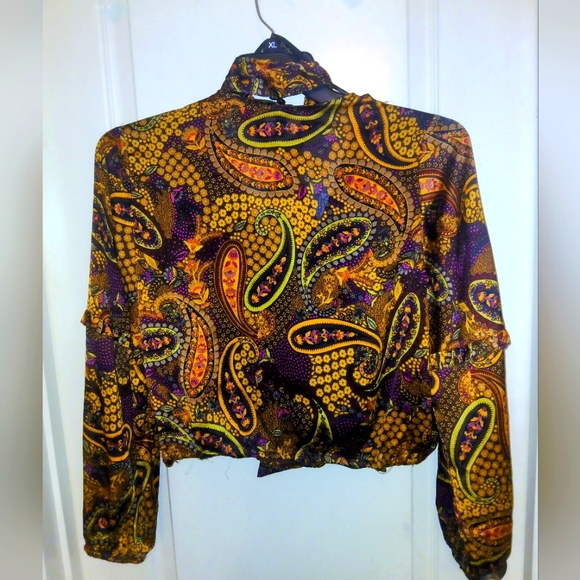 Silk retro Jessica Simpsons paisley crop top with neck tye - Picture 6 of 6